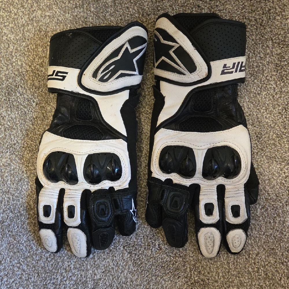 Alpinestars Black and White XL Leather Gloves